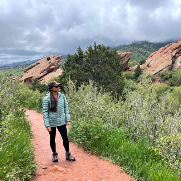 Meet your Posher, Lia - Picture 2 of 2